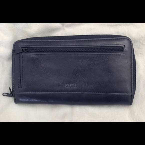 Wilsons Leather Handbags - Wilson Leather women’s wallet